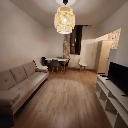 Casa En El Centro De Ferienhaus Beaucaire (Gard)
