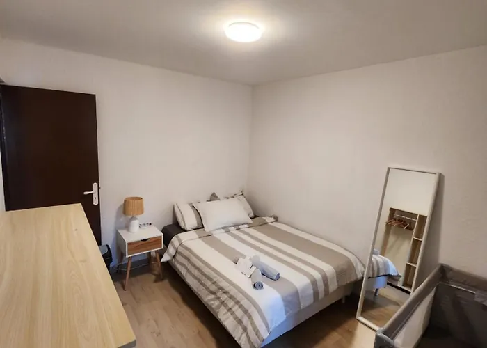 Nyaraló Casa En El Centro De *