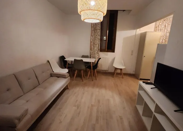 Casa En El Centro De Nyaraló Beaucaire